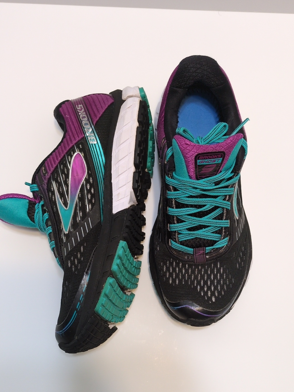 Brooks Women’s Sz 8.5 Ghost 9 Running Sneakers Black, Pink, Teal